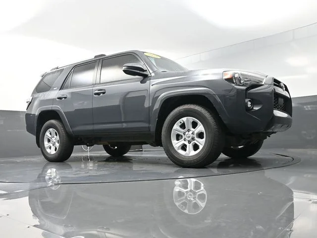 Used 2024  Toyota SR5 image 31