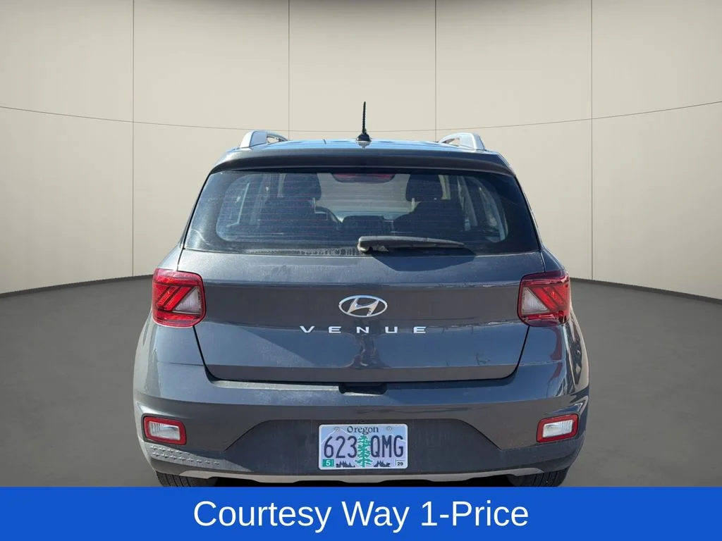 Used 2025 Gray Hyundai SEL image 8
