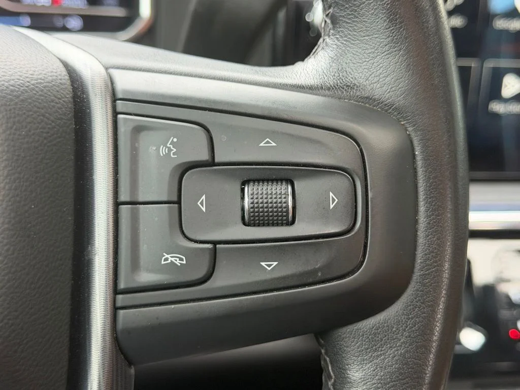 Used 2025 Blue GMC Denali Ultimate image 17