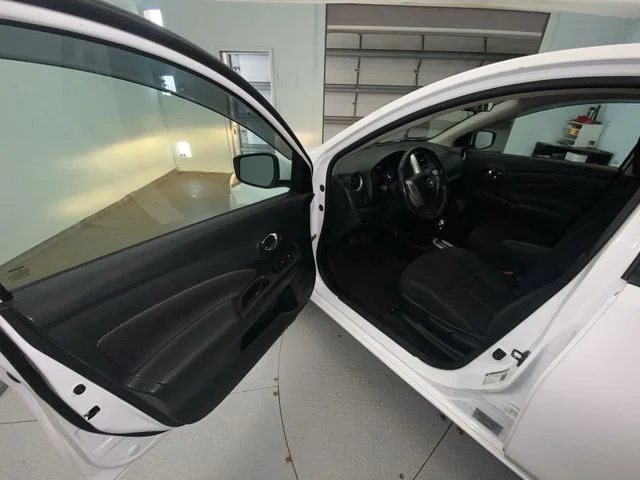 Used 2017 White Nissan 1.6 SV image 11