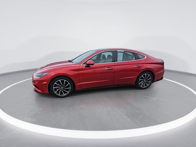 Used 2020 Red Hyundai Limited image 4