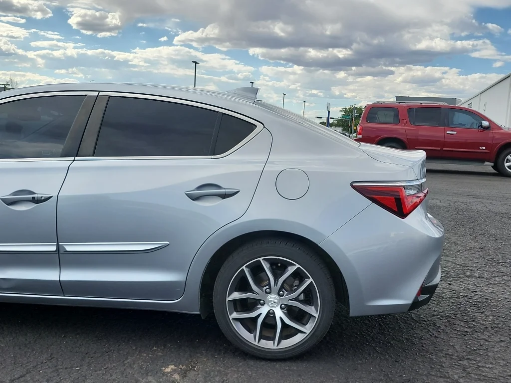 Used 2020 Lunar Silver Metallic Acura w/Technology Pkg image 9