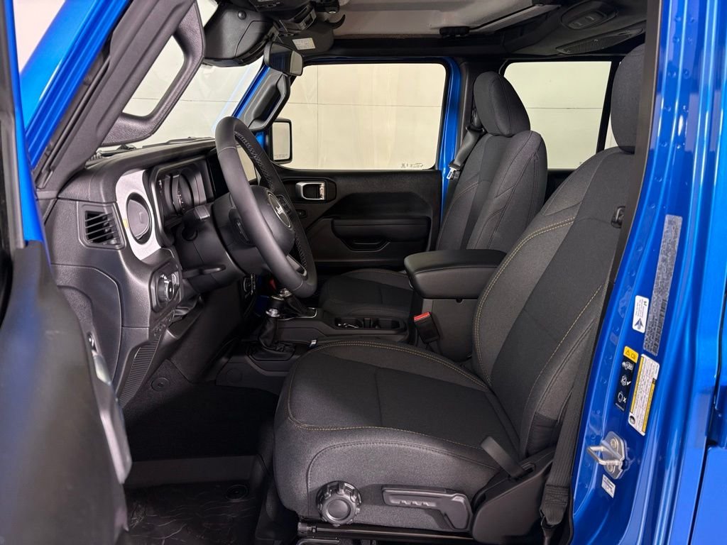 New 2026 Hydro Blue Pearl-Coat Exterior Paint Jeep Sport S image 14