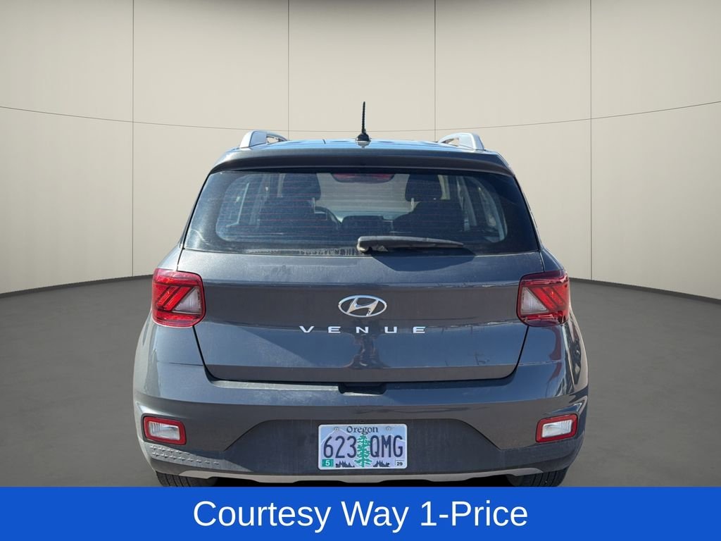 Used 2025 Gray Hyundai SEL image 8