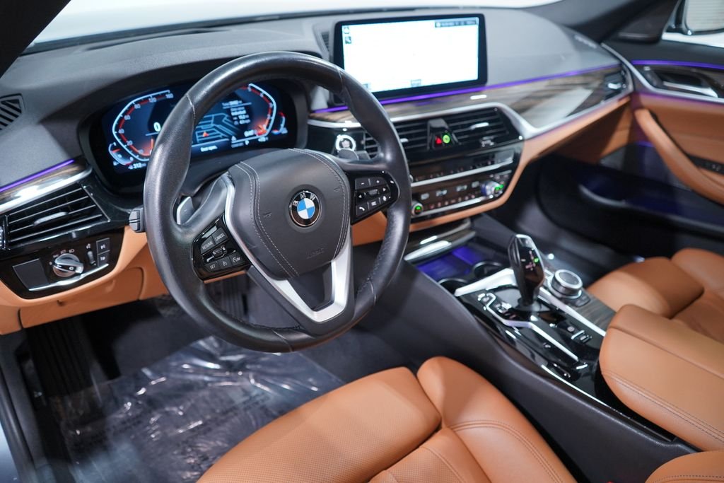 Used 2022 Bluestone Metallic BMW 530i image 6
