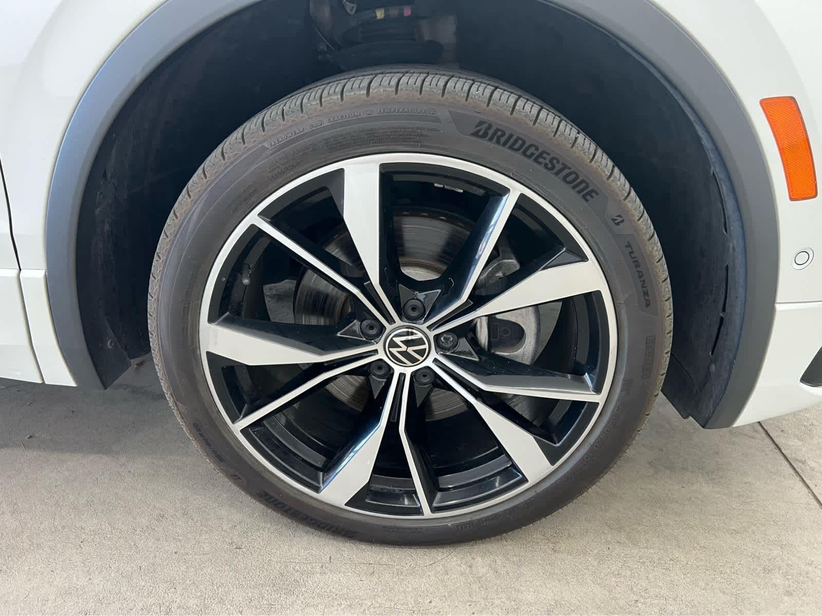 2022 Volkswagen Tiguan SEL R-LINE - Photo 8