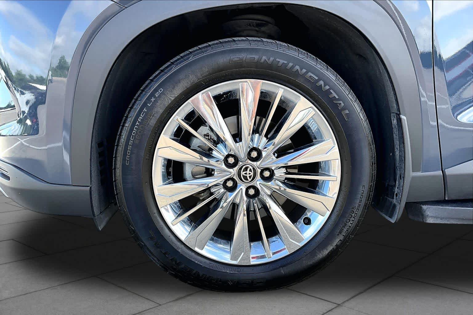 Used 2025 Storm Cloud Toyota Platinum image 11