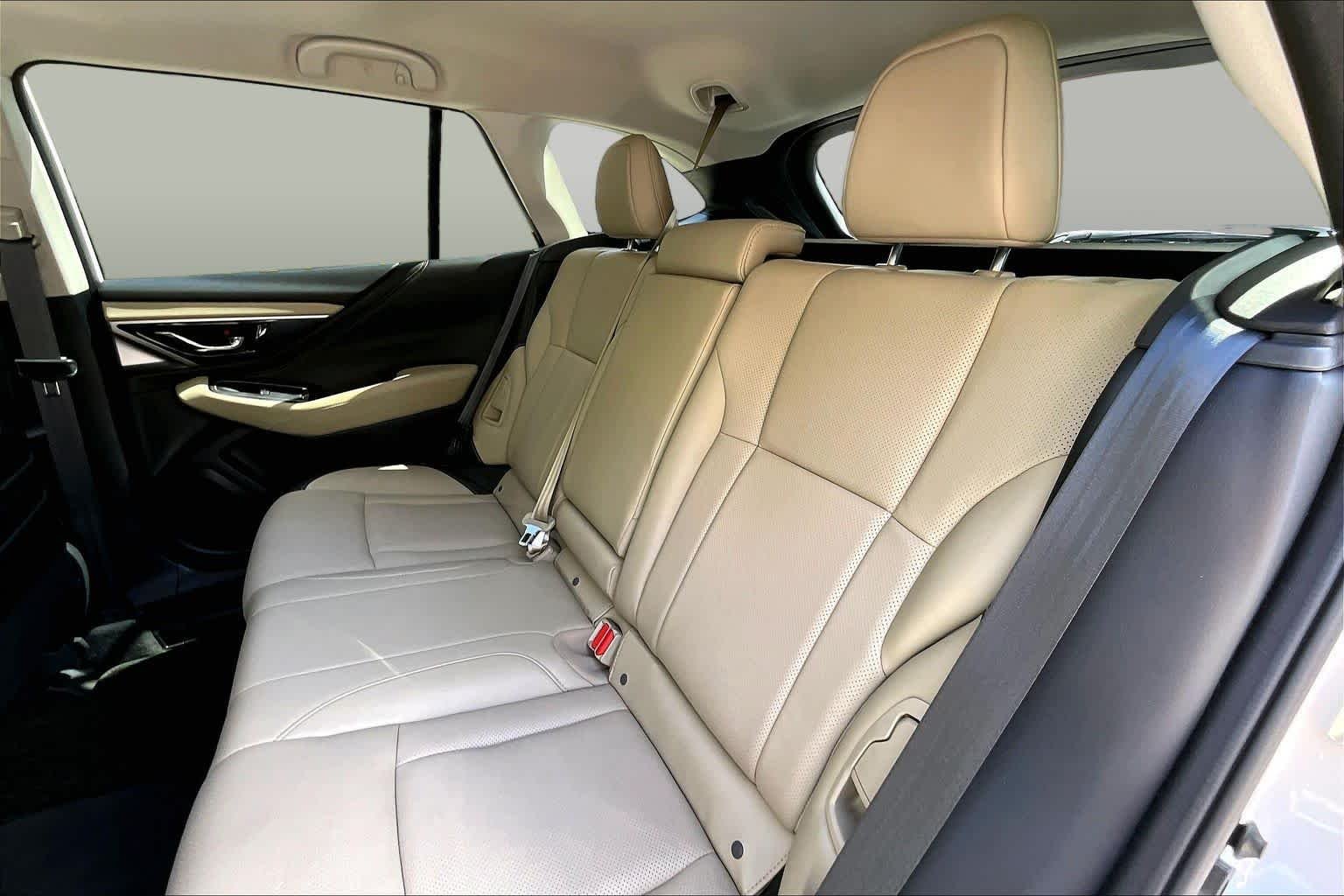 Used 2023 Crystal White Pearl Subaru Limited image 21