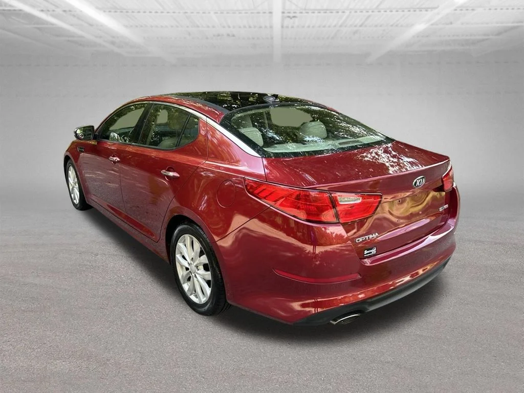 Used 2015 Red Kia EX image 3