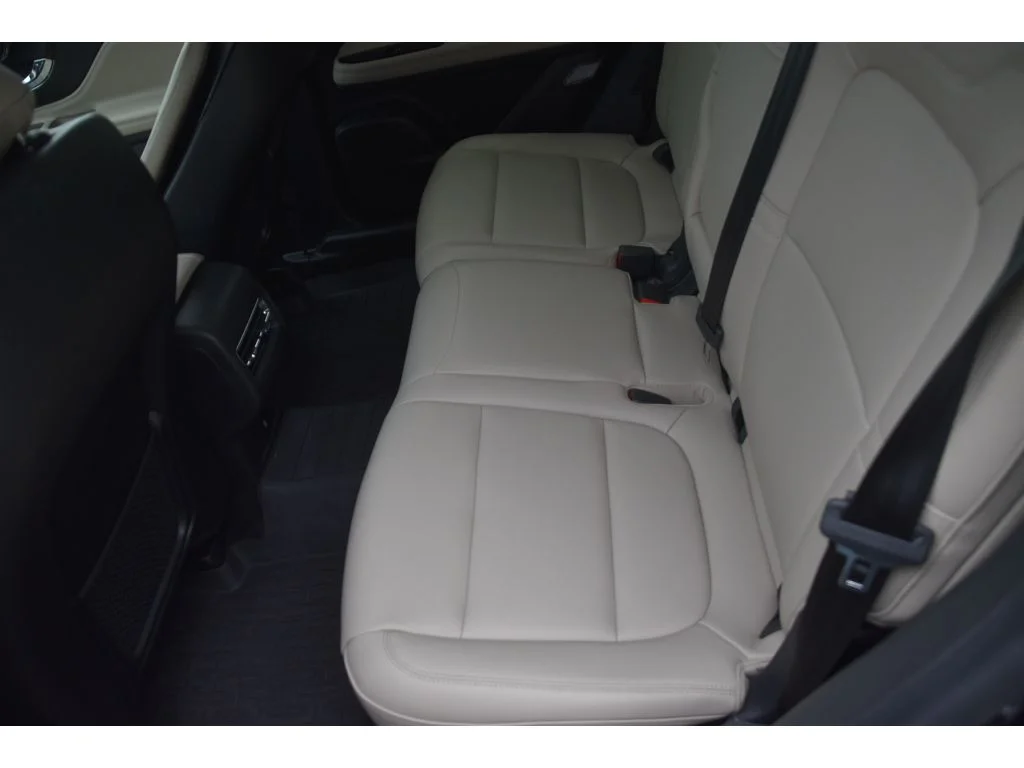 Used 2025 Infinite Black Metallic Clearcoat Lincoln Premiere image 14