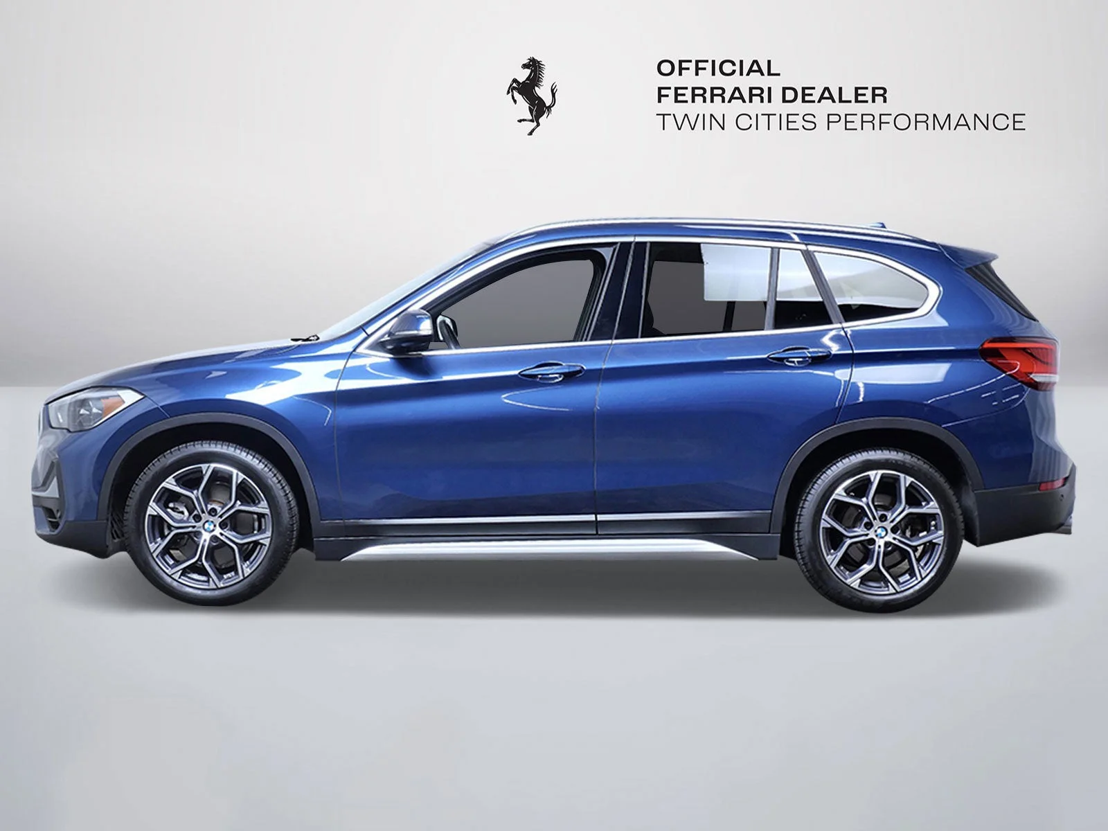 Used 2021 BMW X1 28i with VIN WBXJG9C05M5U45961 for sale in Minneapolis, Minnesota
