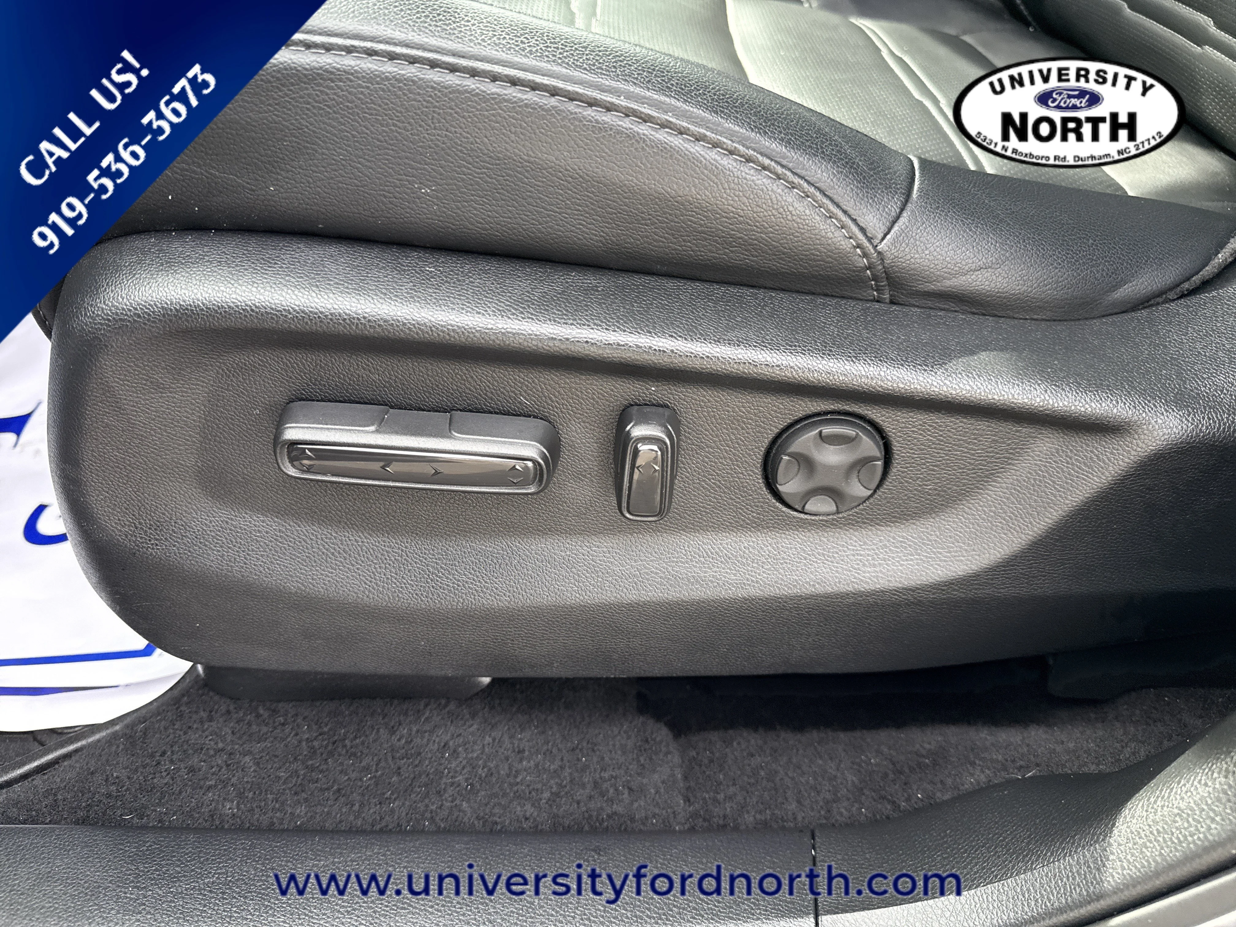 Used 2022 Lunar Silver Metallic Honda Touring image 16