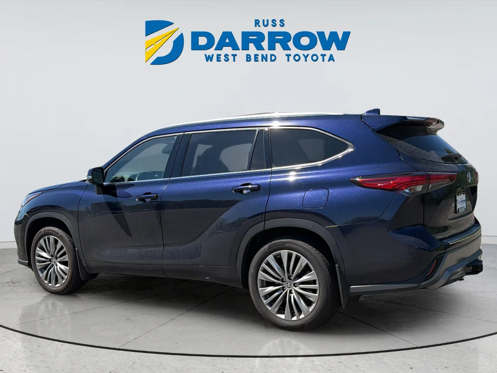 Used 2021 Blue Toyota Platinum image 3