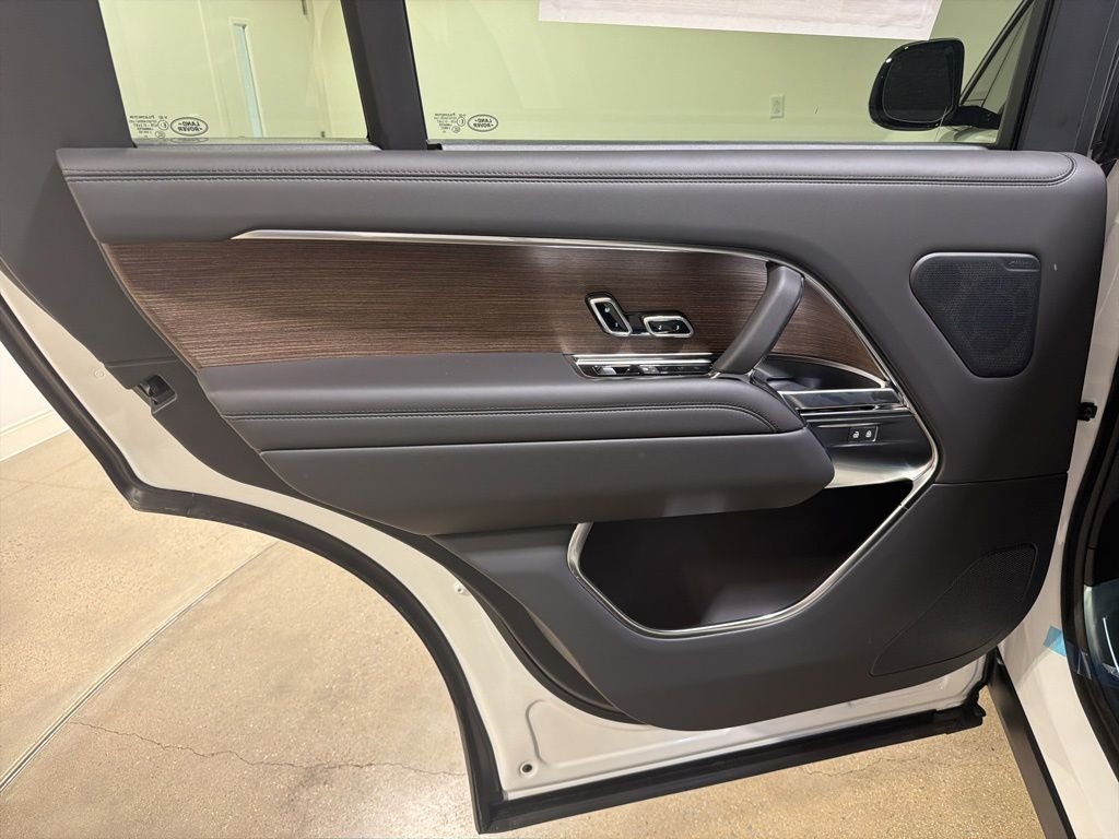 2026 Land Rover Range Rover SE - Photo 20