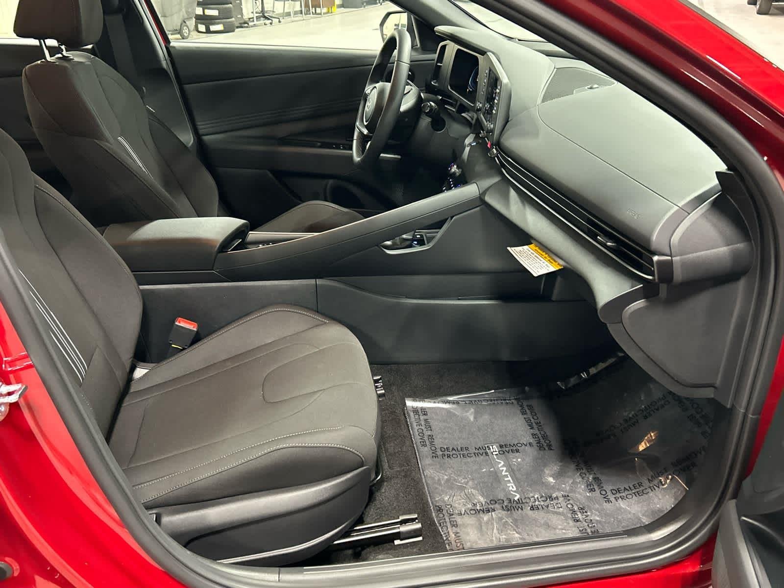 2026 Hyundai Elantra SEL - Photo 17