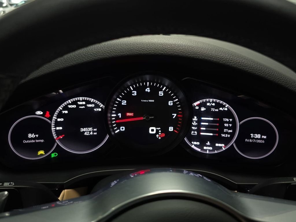 Certified Used 2023  Porsche Base image 14
