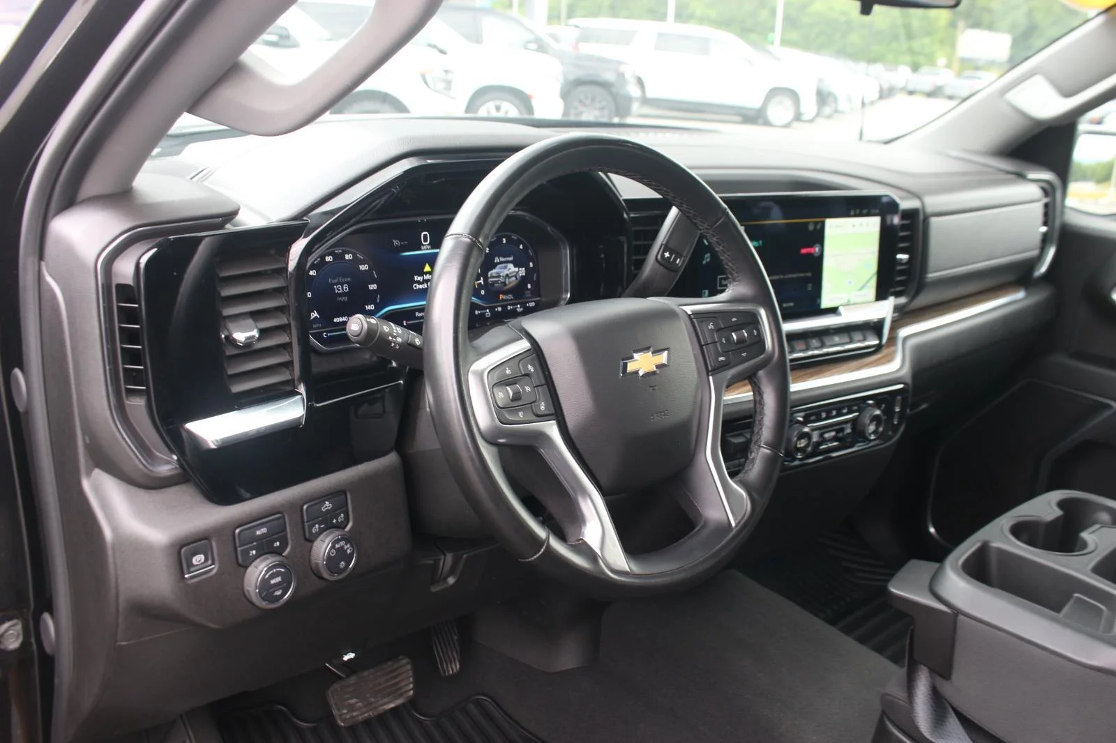 Used 2025 Black Chevrolet LT image 17