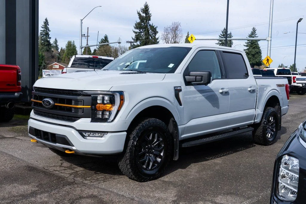 Used 2023 Gray Ford Tremor image 3