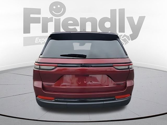 New 2025 Velvet Red Pearl-Coat Exterior Paint Jeep Limited image 4