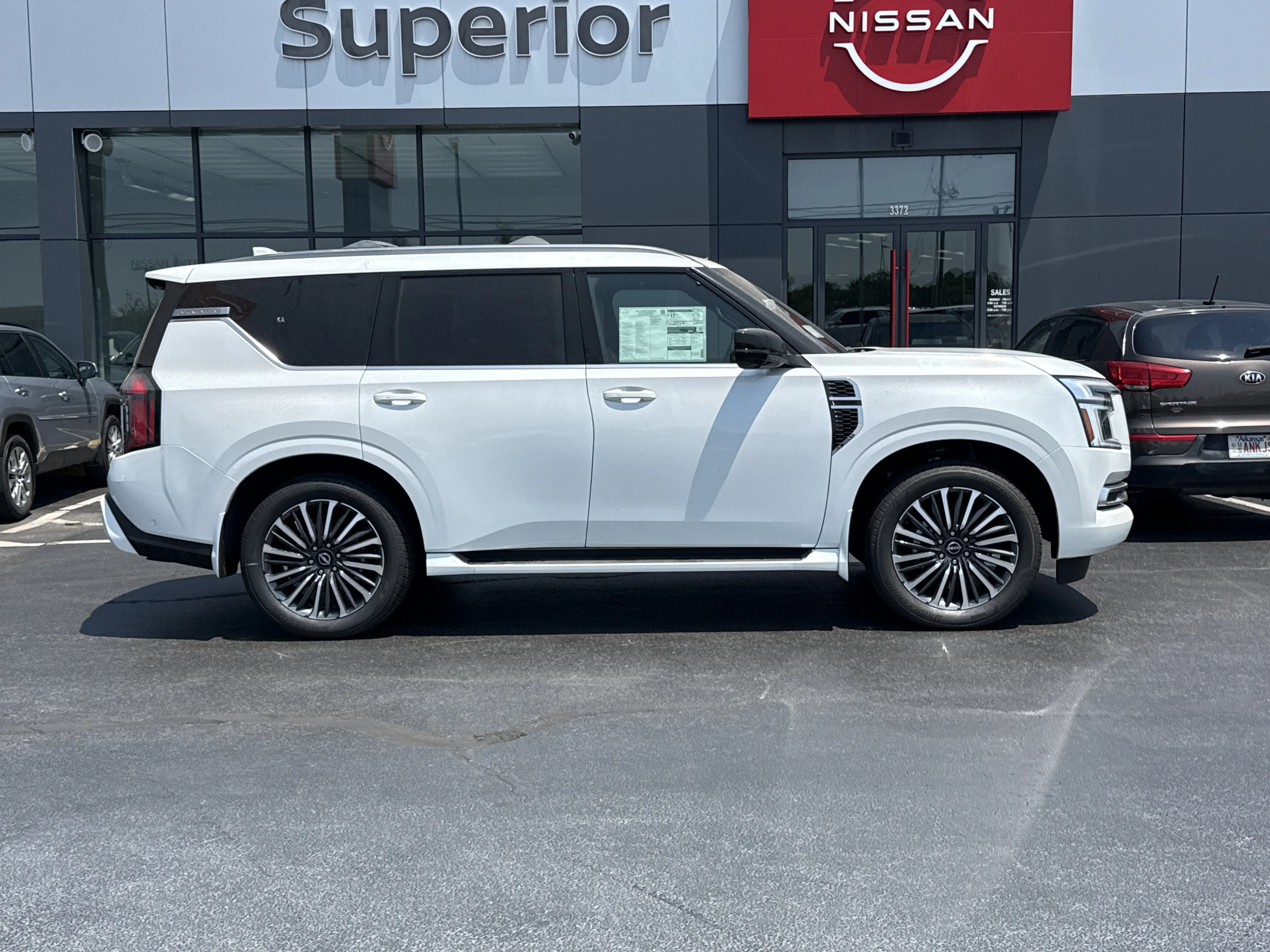 New 2026 Everest White Pearl Tricoat Nissan Platinum Reserve 4WD image 2