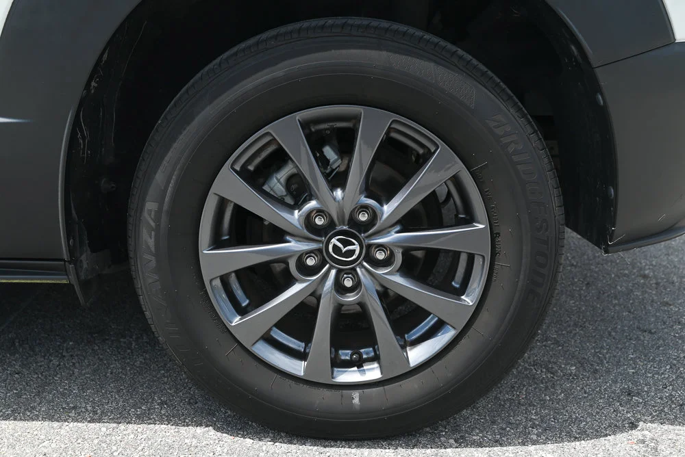 Certified Used 2023 White Mazda 2.5 S image 6