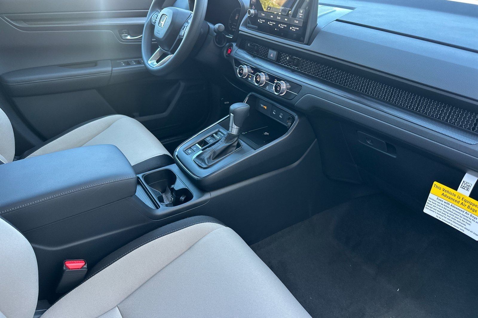 New 2026 Platinum White Pearl Honda LX image 16