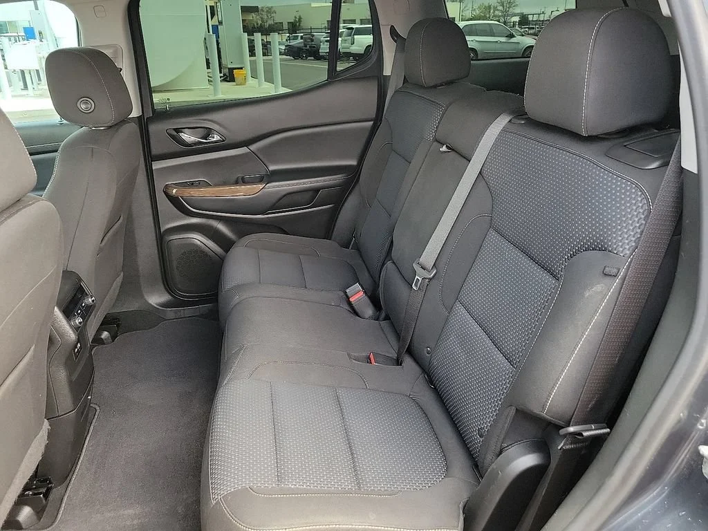 2020 GMC Acadia SLE - Photo 13
