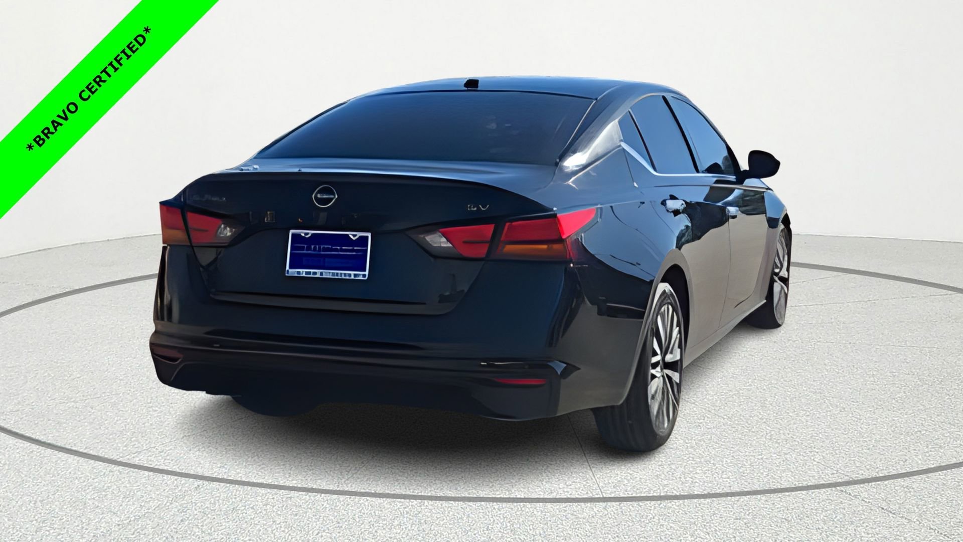 2023 Nissan Altima SV - Photo 8