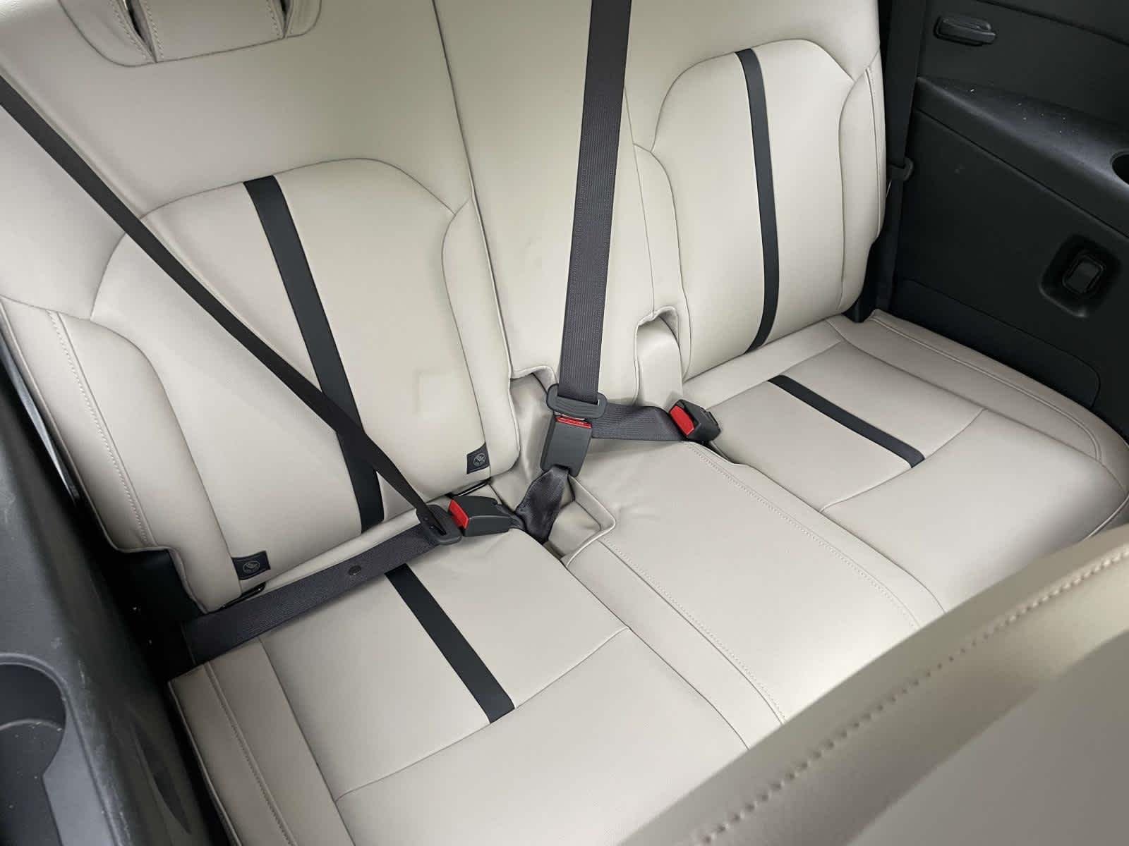 Used 2024 Rhodium White Premium Mazda Premium image 27
