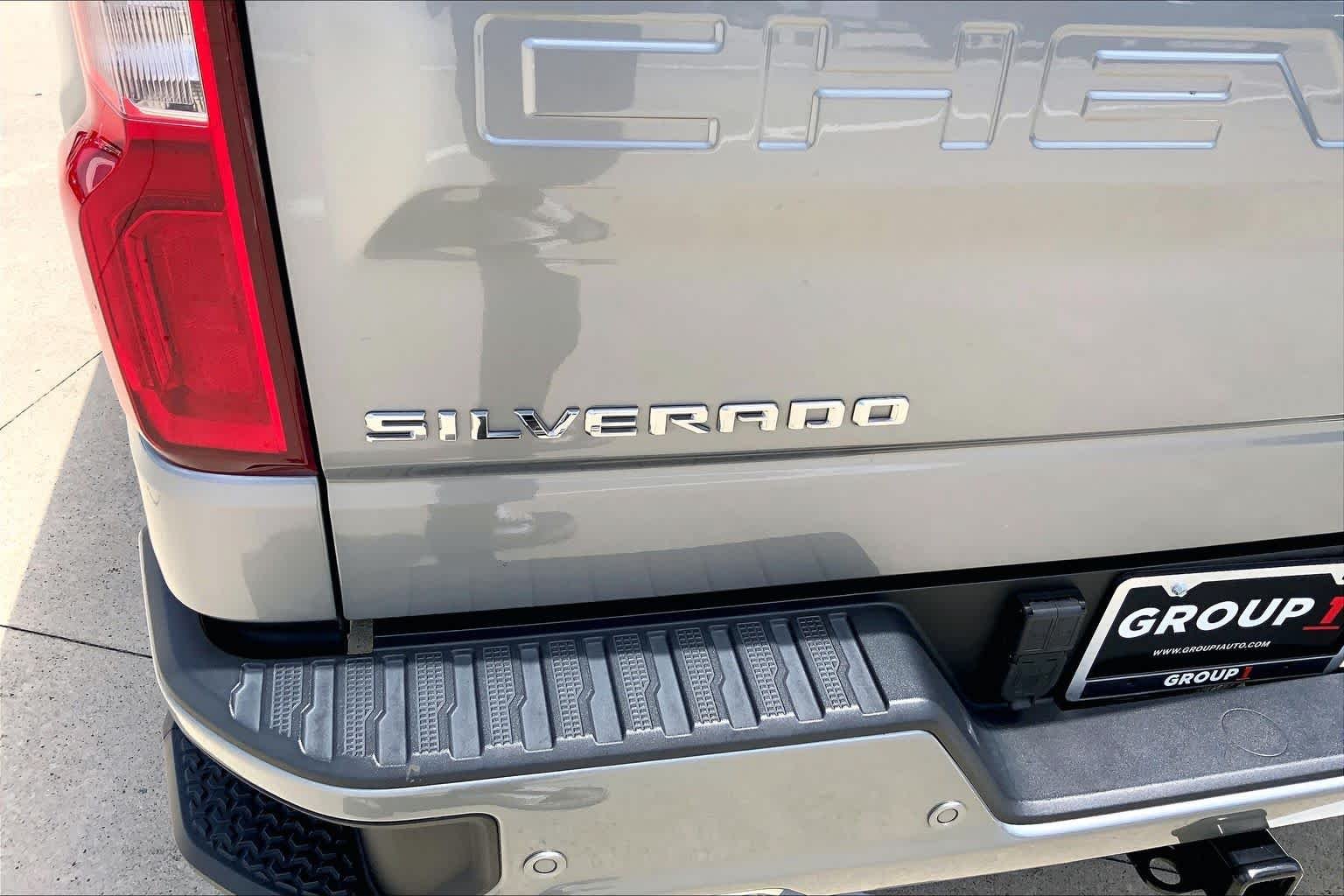 Used 2023 Sterling Gray Metallic Chevrolet High Country image 31