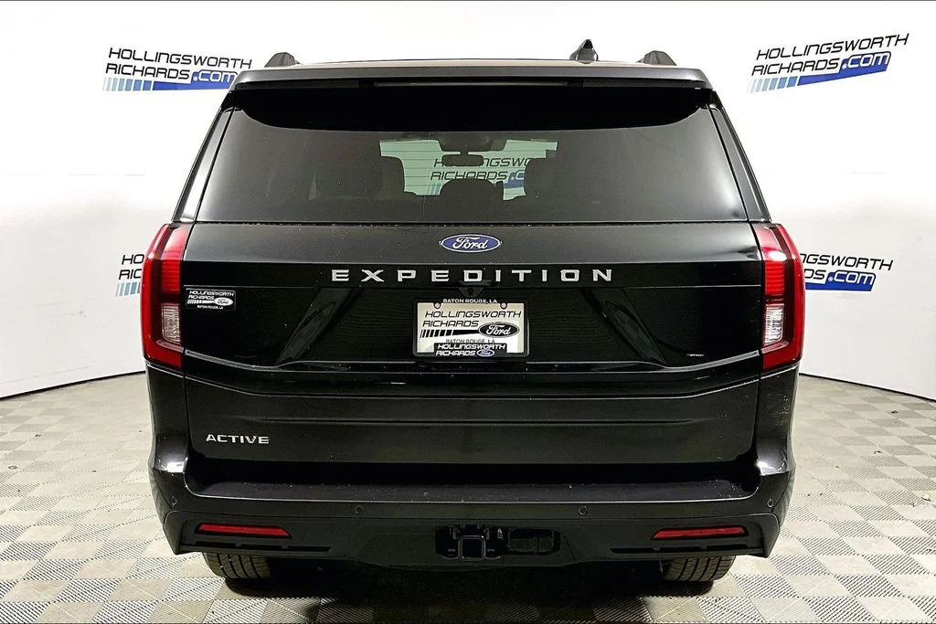 New 2026 Dark Matter Gray Metallic Ford Active image 4