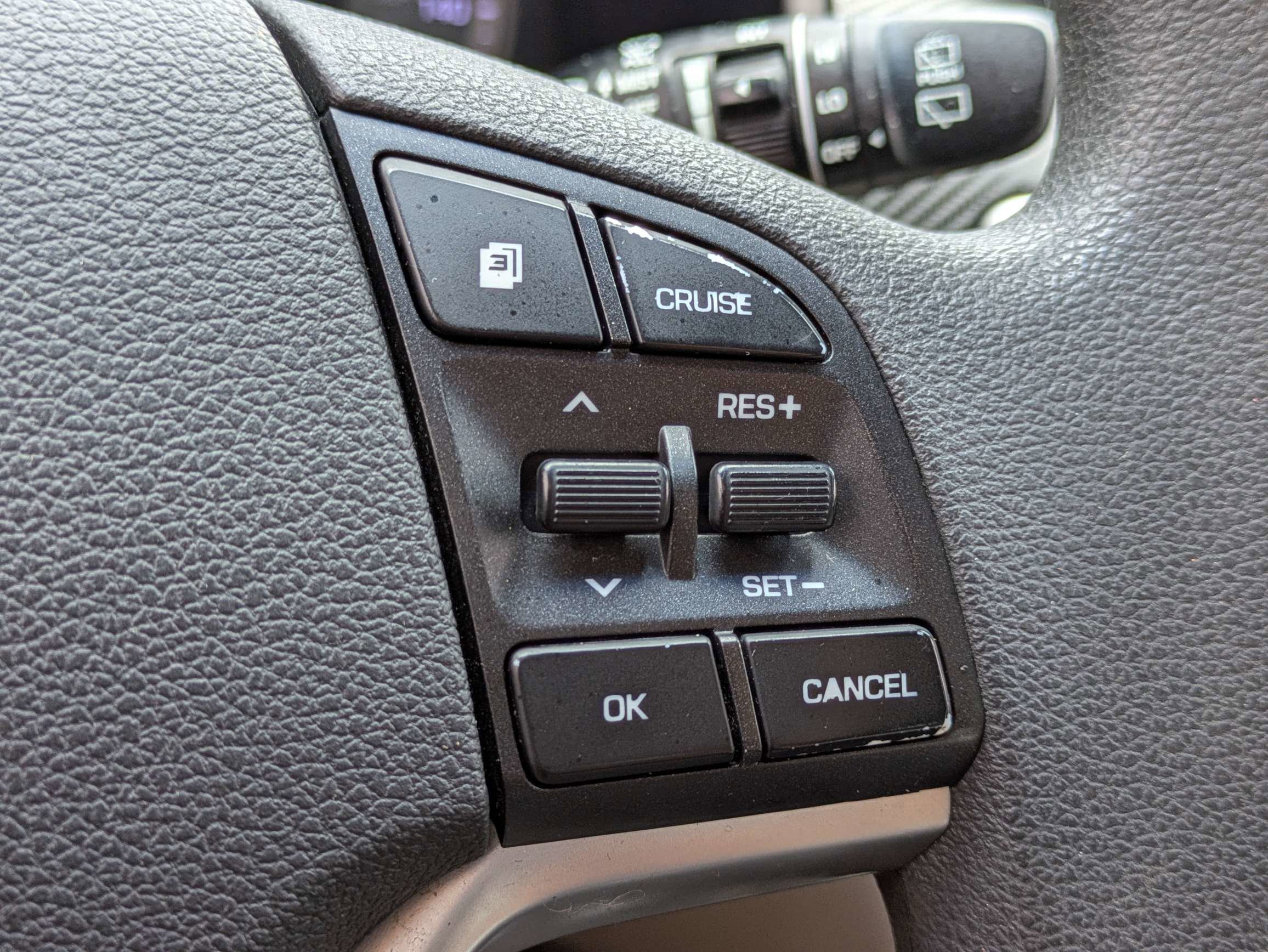 Used 2019 Black Noir Pearl Hyundai Value image 31