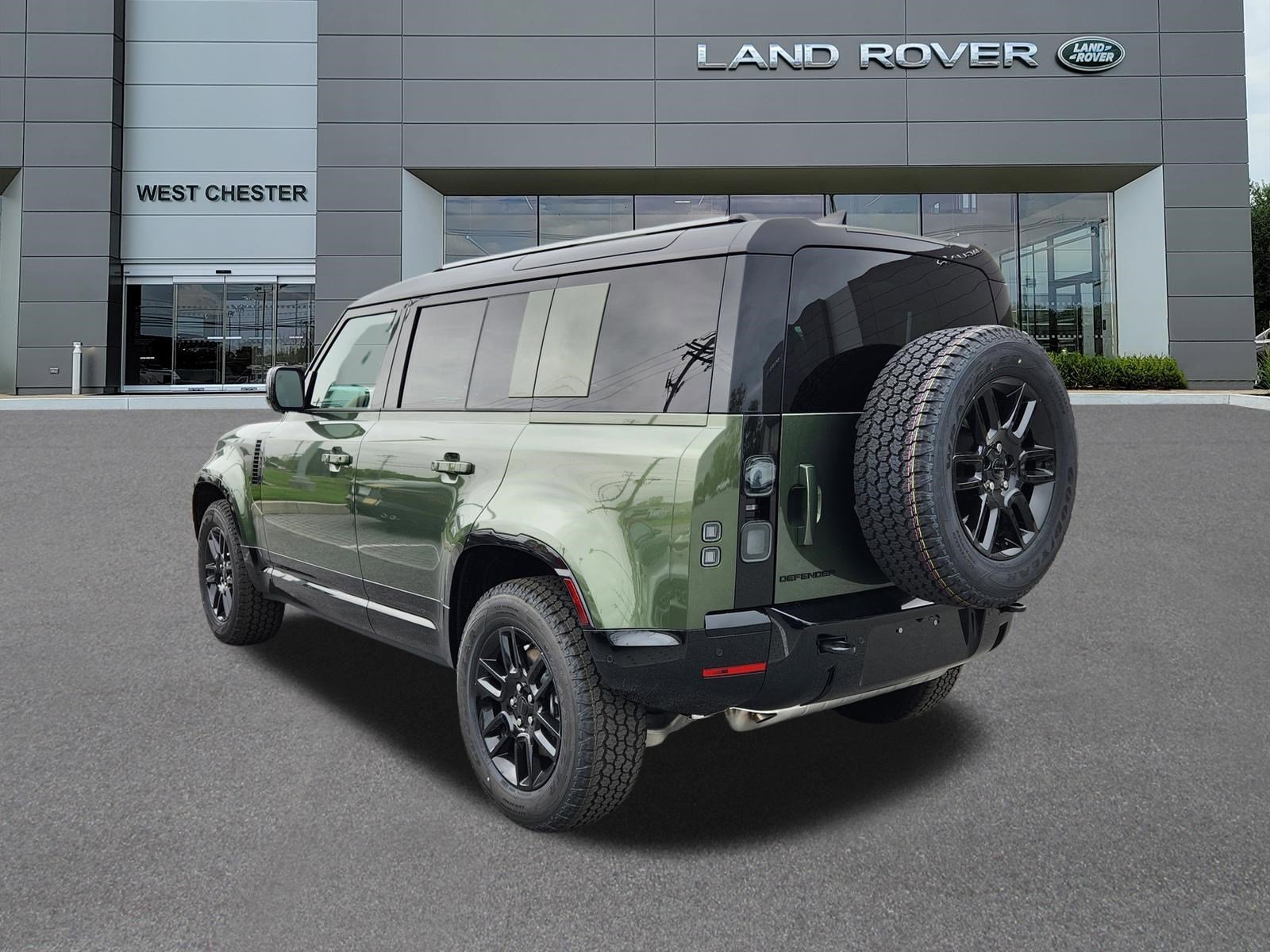 New 2026 Woolstone Green LAND ROVER X-Dynamic SE image 3