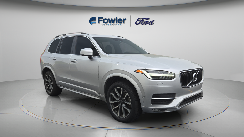 2017 Volvo XC90 T6 AWD Momentum's photo