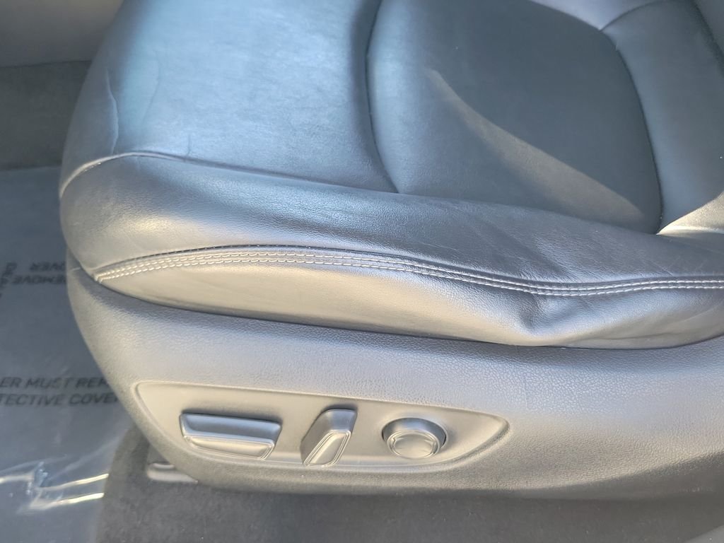 Used 2021 Blizzard Pearl Toyota XLE Premium image 22