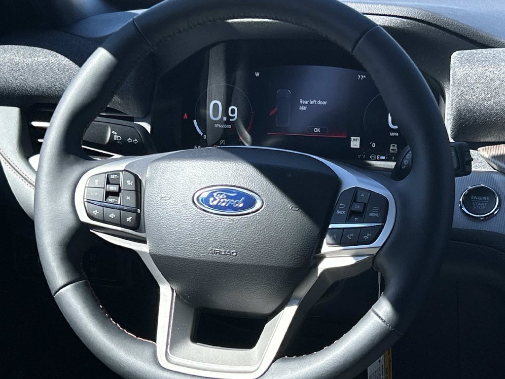 New 2027 Star White Metallic Tri-Coat Ford Active image 13
