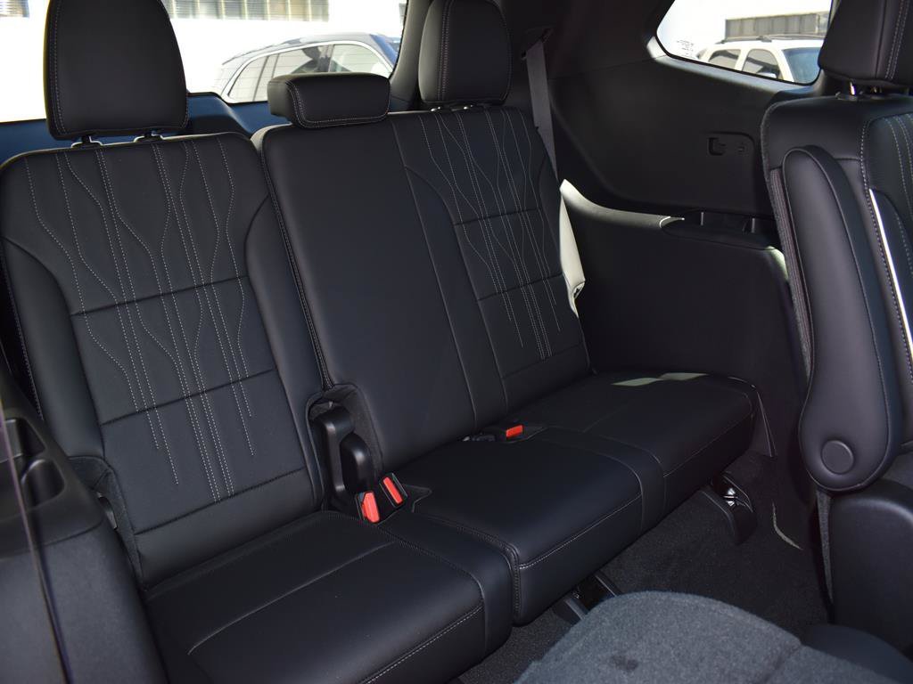 2026 Buick Enclave Avenir - Photo 8