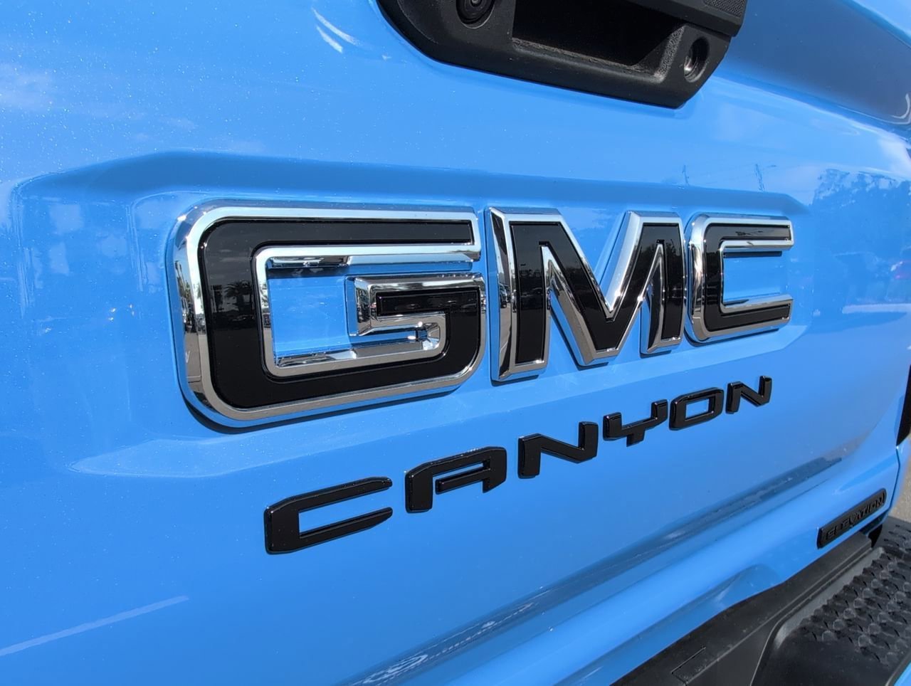 New 2026 Rapids Metallic GMC Elevation image 30
