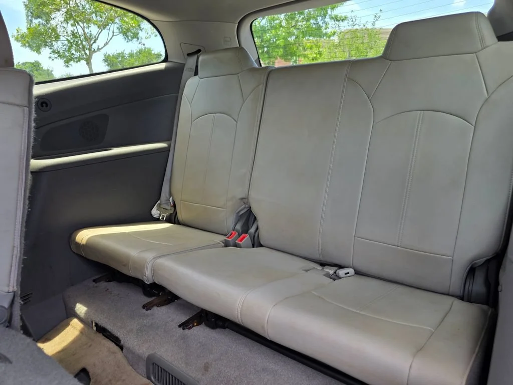 Used 2015 SIREN RED TINTCOAT Chevrolet LT image 29