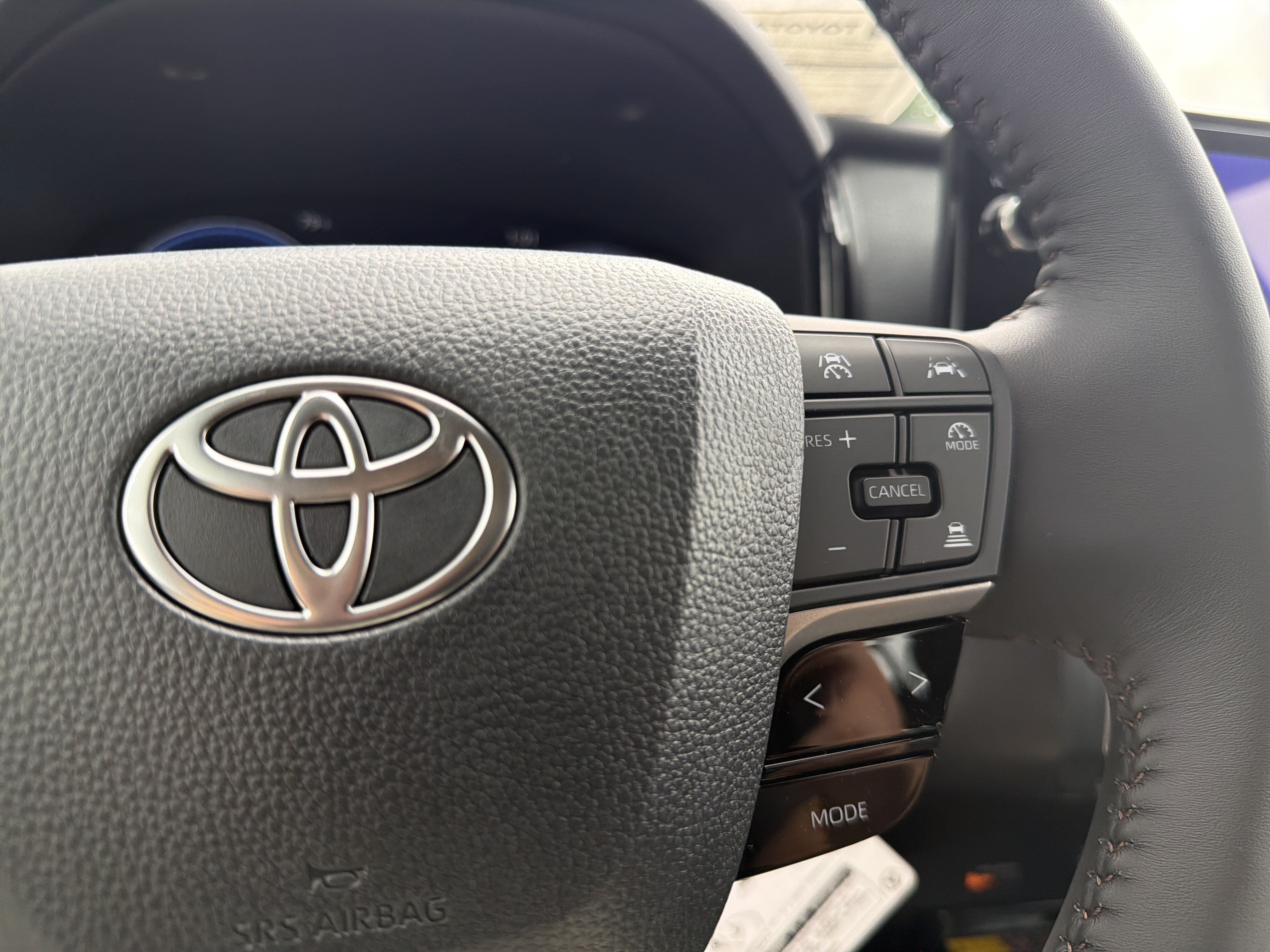New 2026 Midnight Black Metallic Toyota XLE image 27