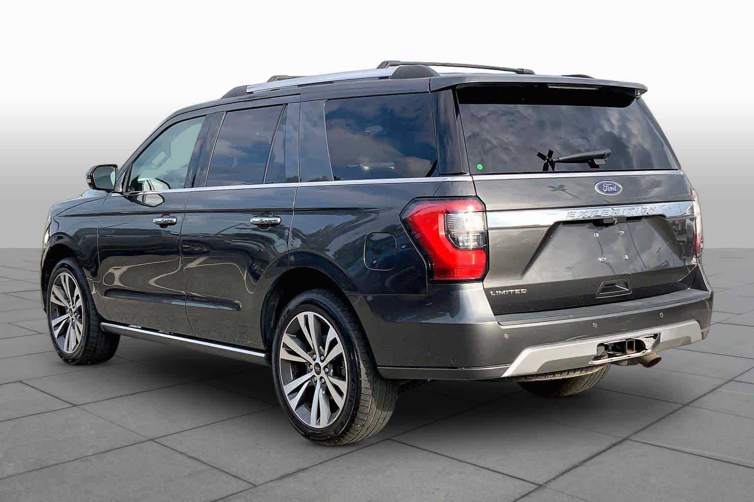 Used 2020 Magnetic Metallic Ford Limited image 11