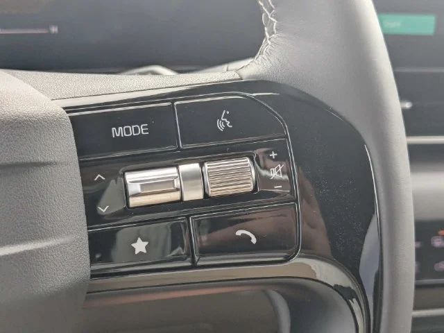 New 2027 Snow White Pearl Kia EX image 27