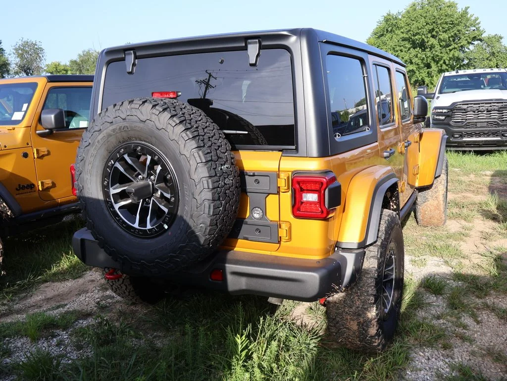 New 2026 Goldilocks Exterior Paint Jeep Rubicon image 16