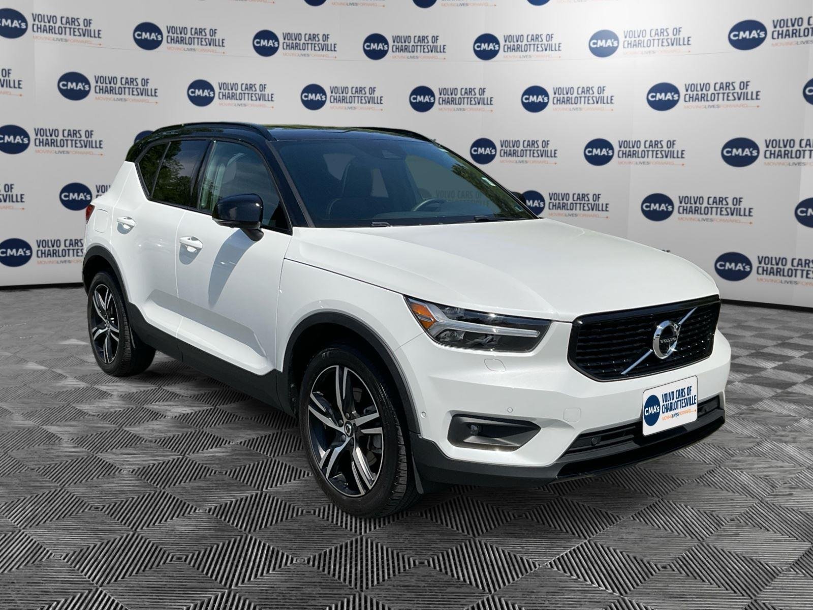 Used 2022 Crystal White Metallic Volvo R-Design image 7