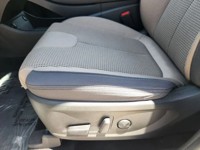 Used 2022 Gray Hyundai SEL image 24