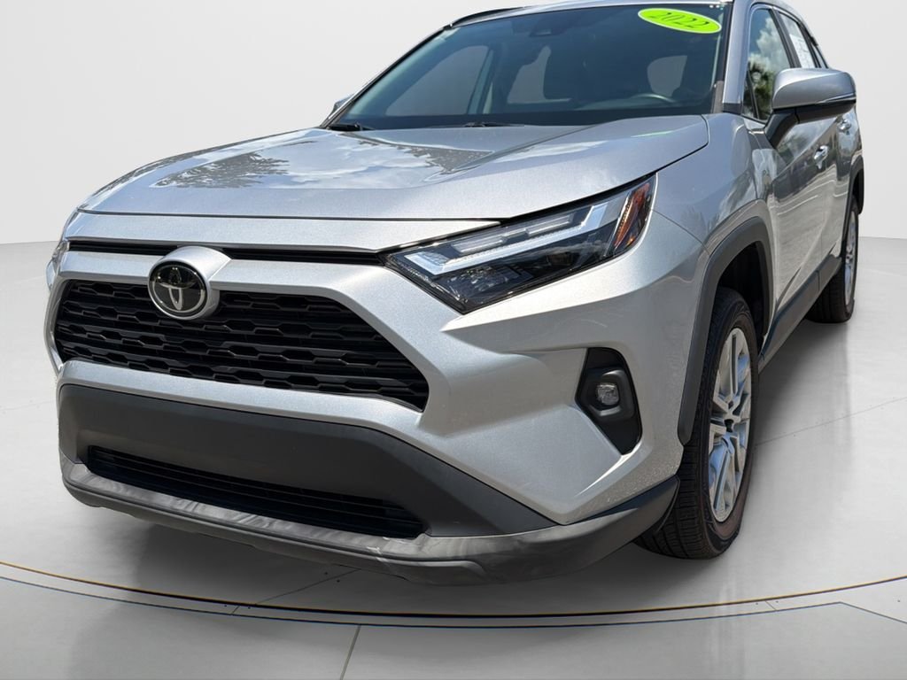 Used 2022 Silver Toyota XLE Premium image 10