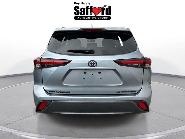 Used 2024  Toyota Limited image 9
