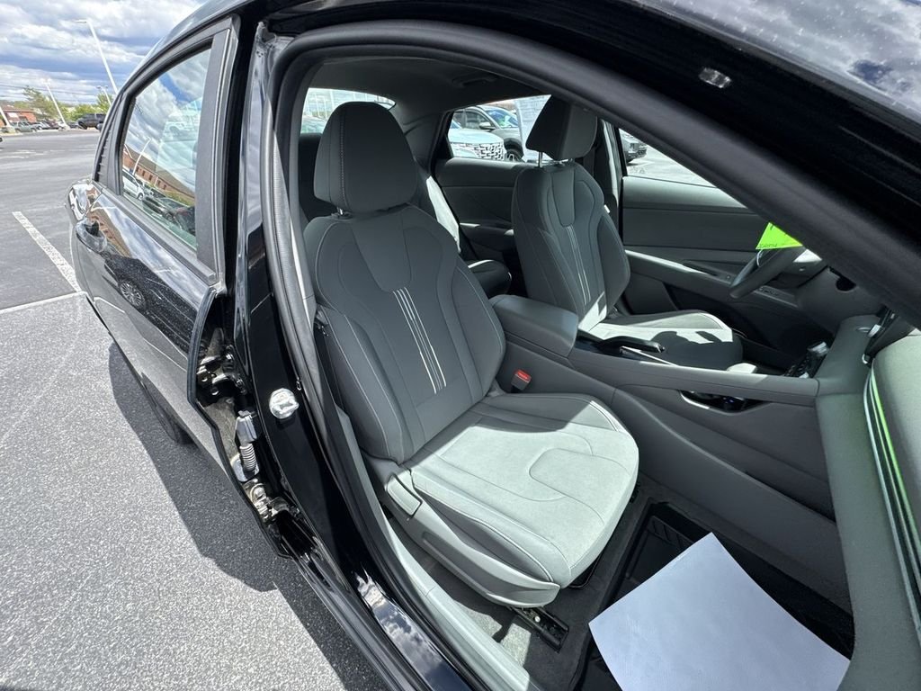Certified Used 2023 Black Hyundai SEL image 30