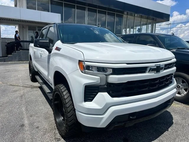 Used 2024 Summit White Chevrolet RST image 29