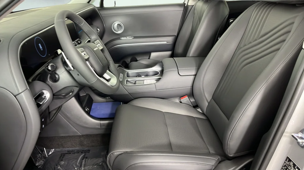 New 2027 Silver Hyundai Calligraphy image 14